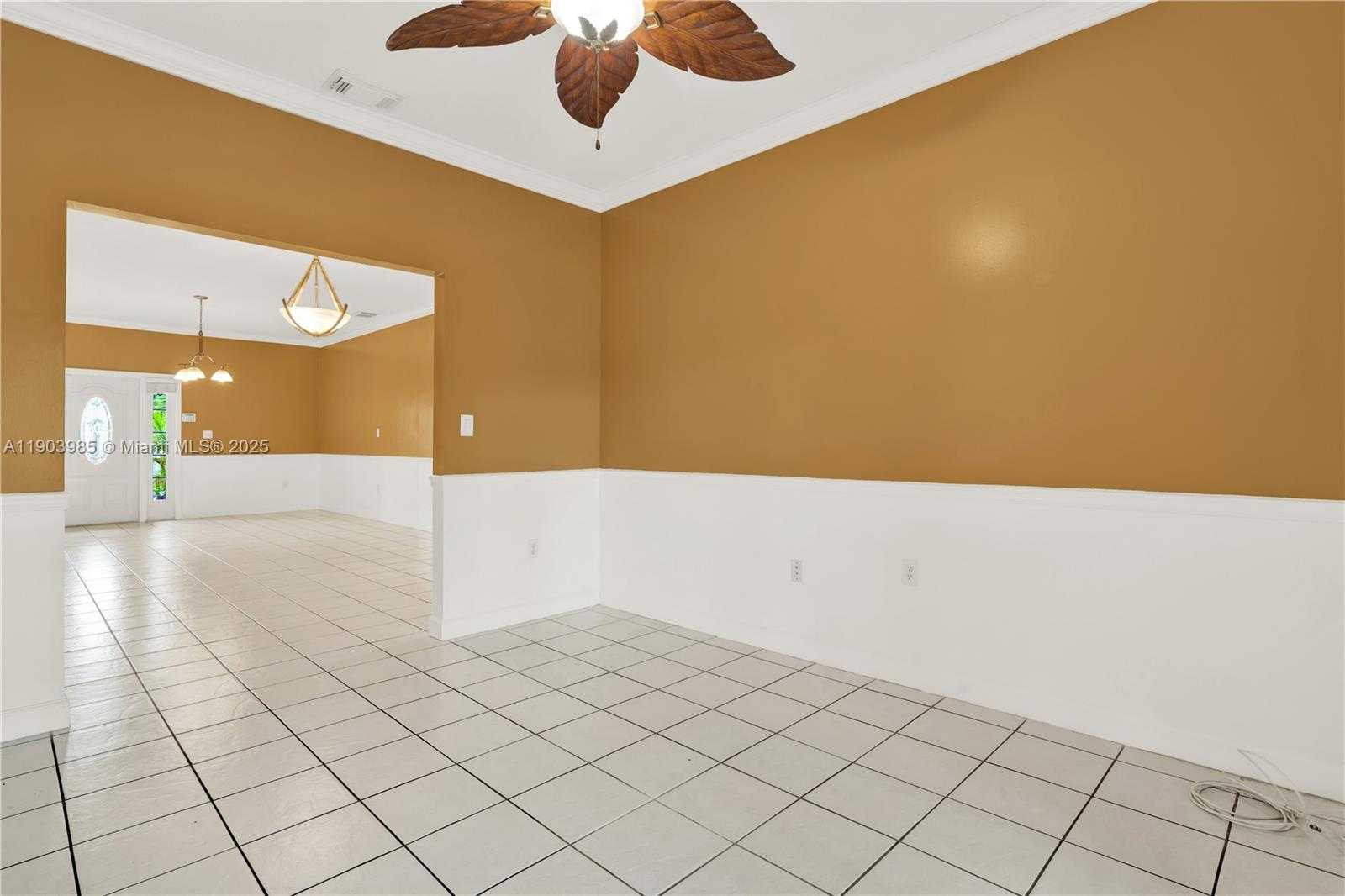 Small Image of 13774 SOUTH WEST 124TH AVE RD #13774, Miami Number 8