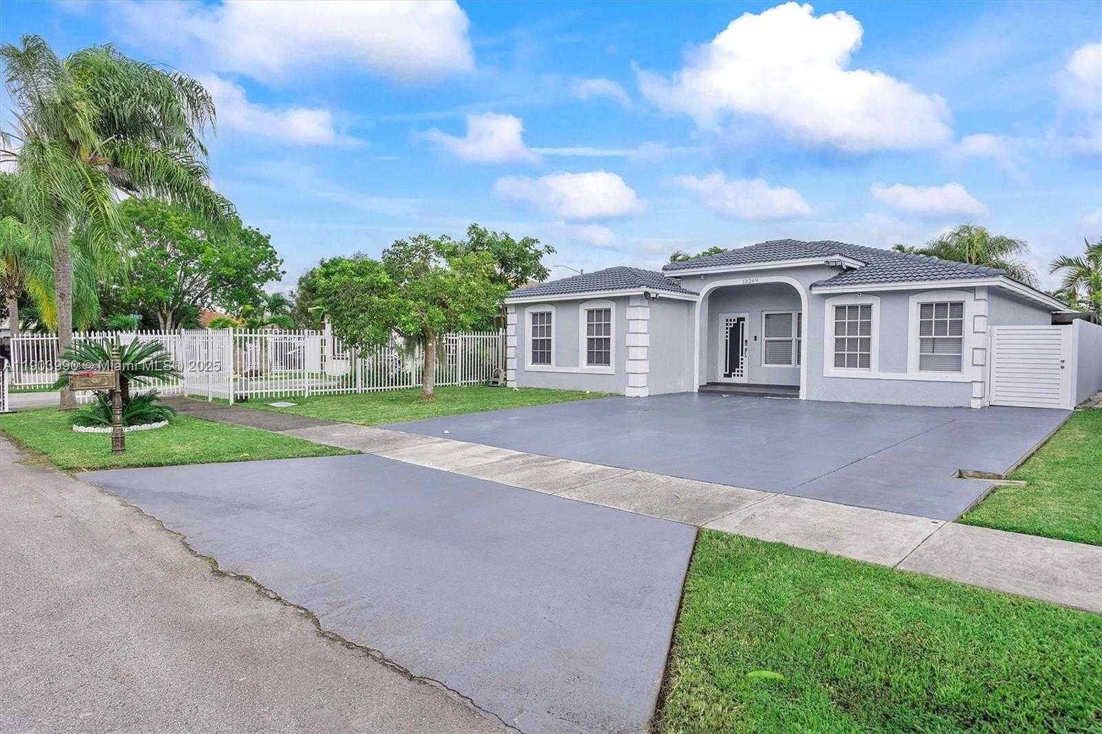 Small Image of 13269 SOUTH WEST 278TH ST #13269, Homestead Number 3