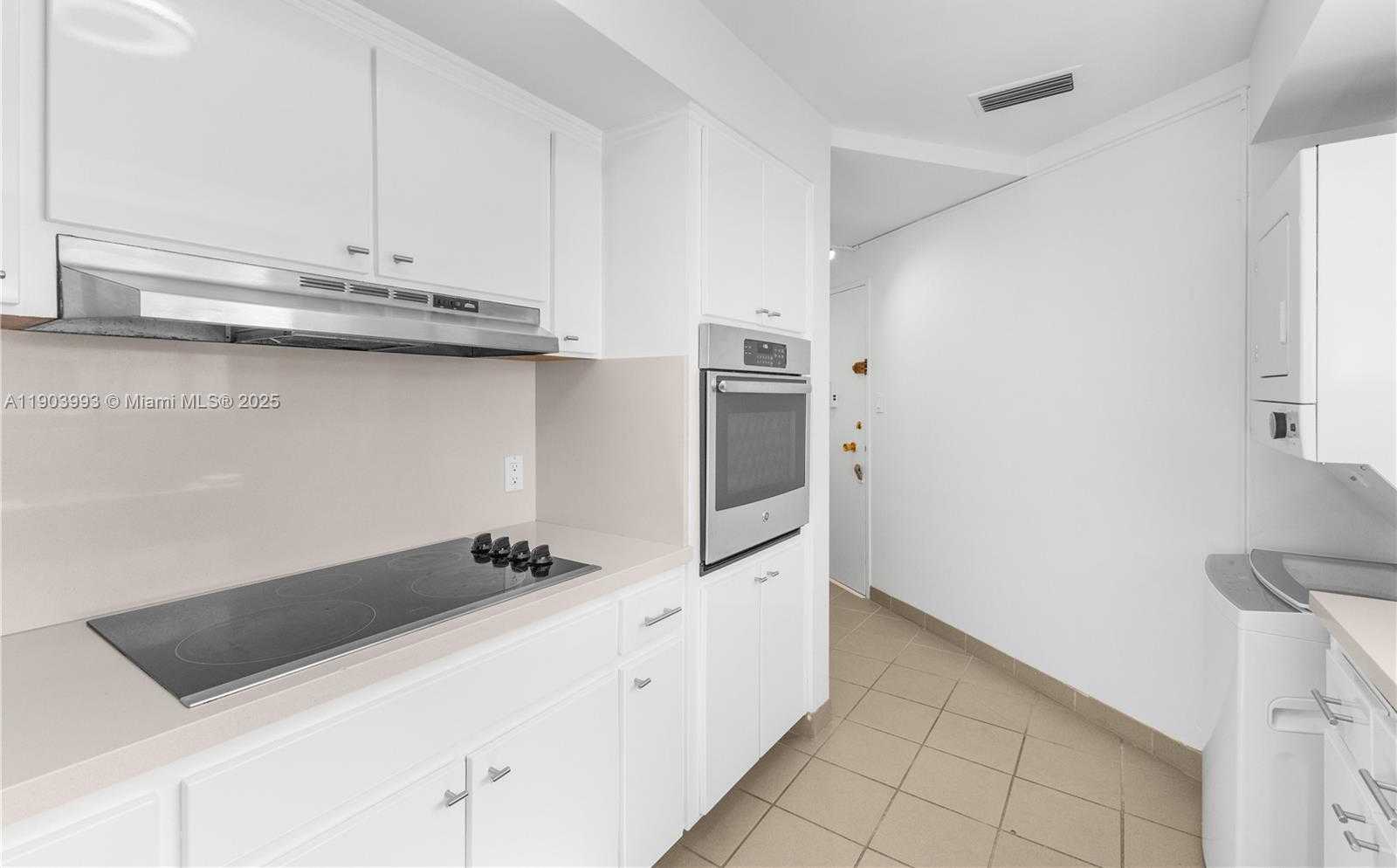 Small Image of 4925 COLLINS AVE #8F, Miami Beach Number 11