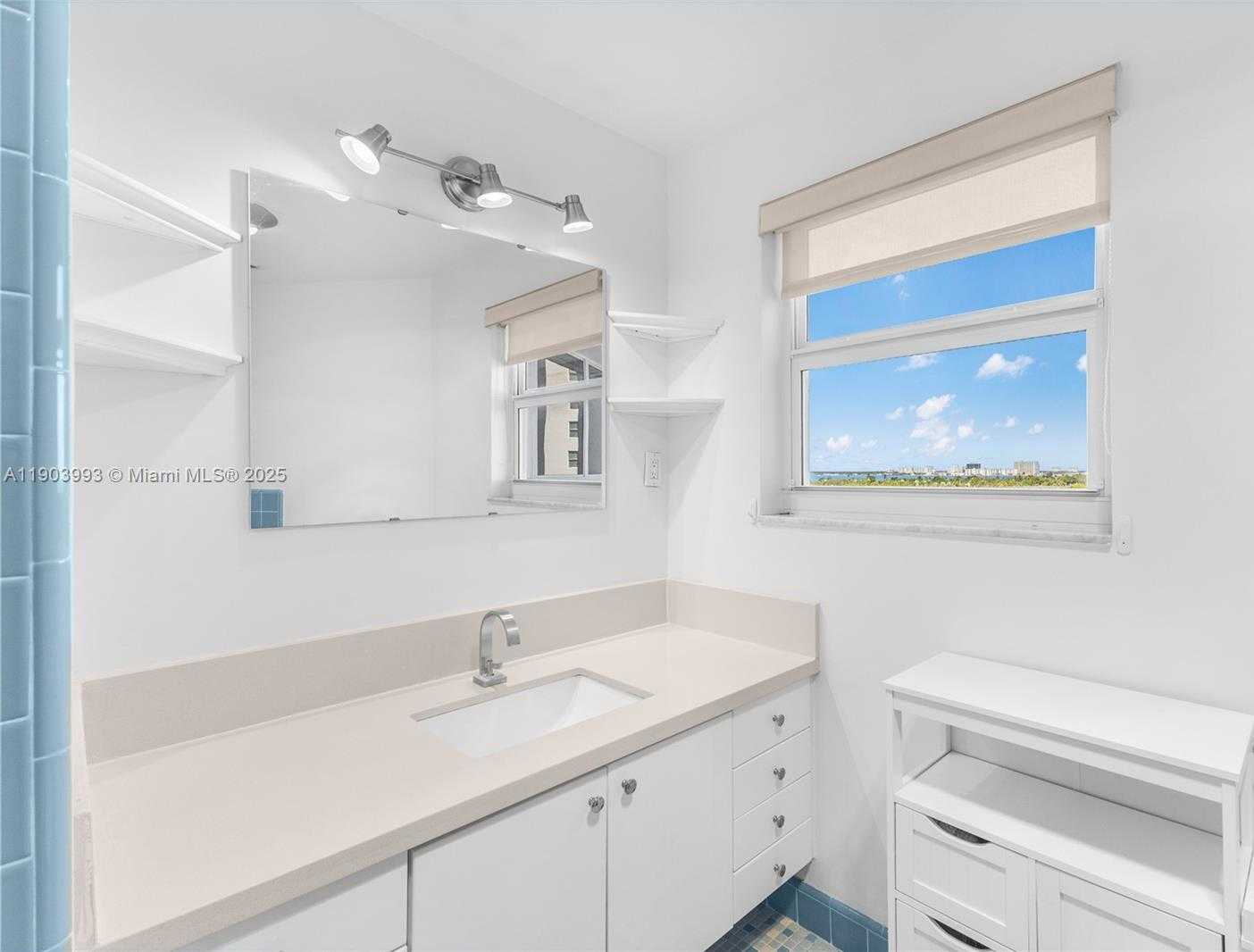 Small Image of 4925 COLLINS AVE #8F, Miami Beach Number 14