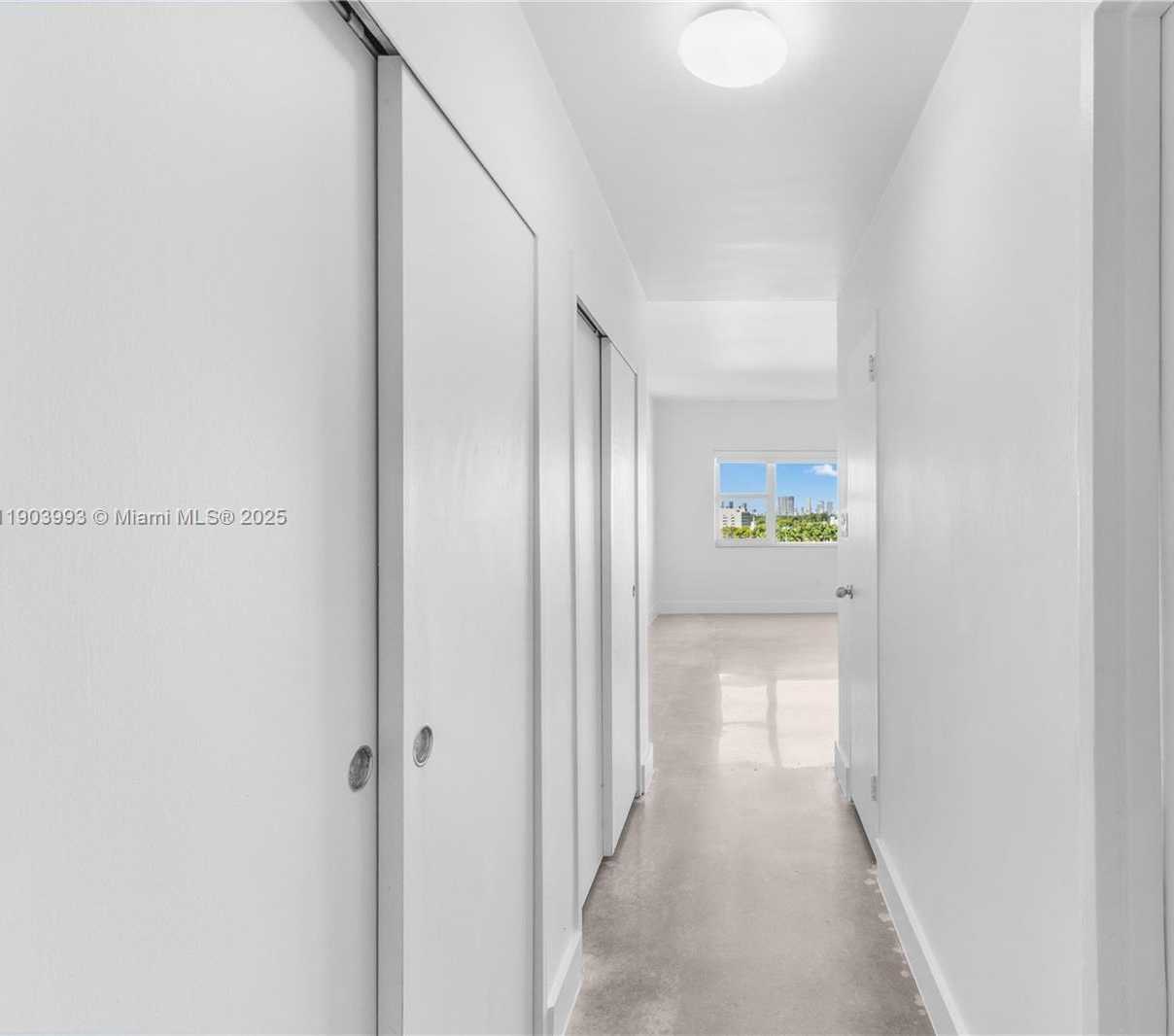 Small Image of 4925 COLLINS AVE #8F, Miami Beach Number 21