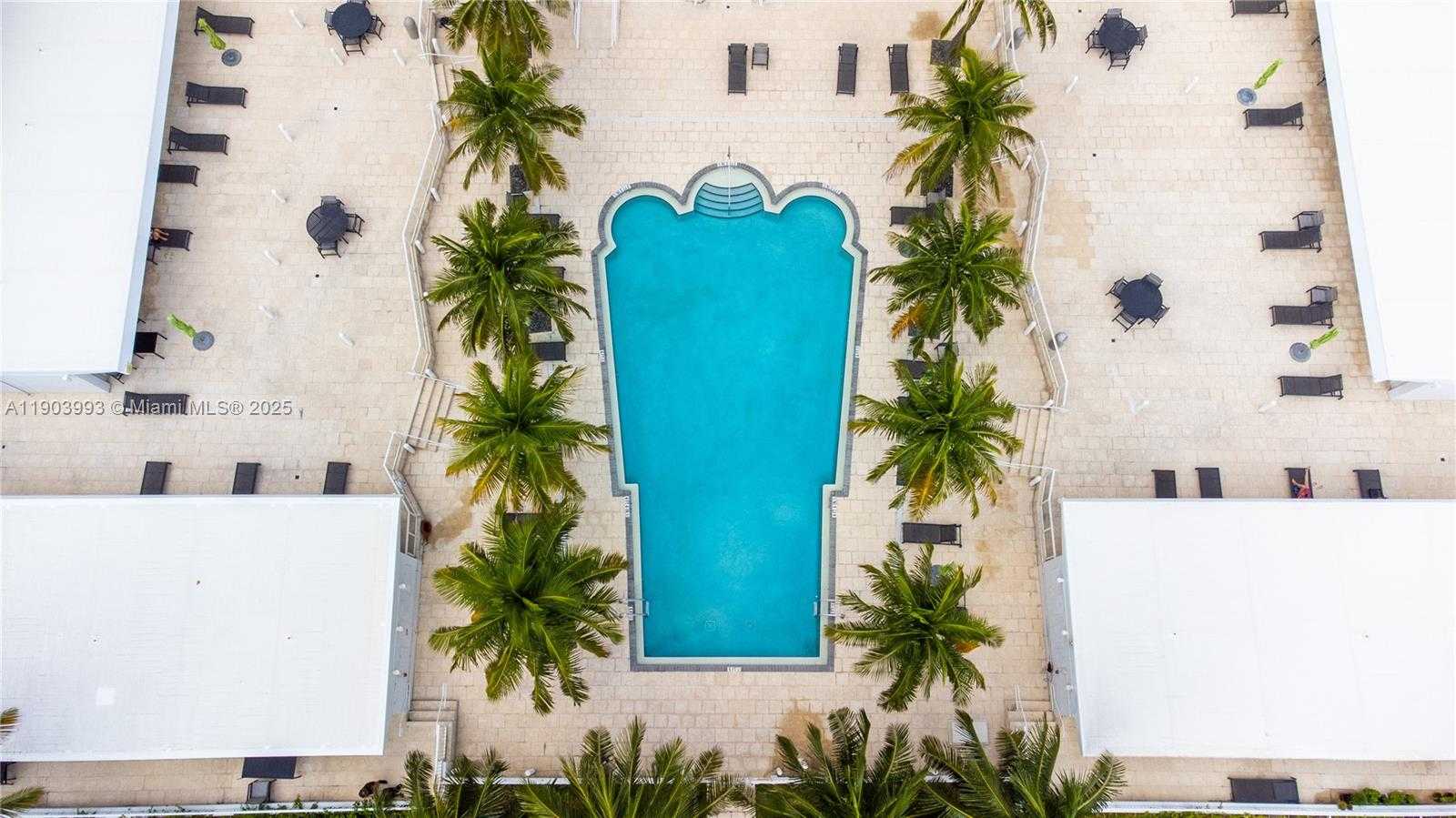 Small Image of 4925 COLLINS AVE #8F, Miami Beach Number 31