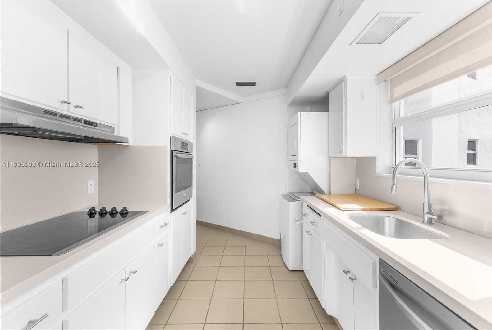 Small Image of 4925 COLLINS AVE #8F, Miami Beach Number 9