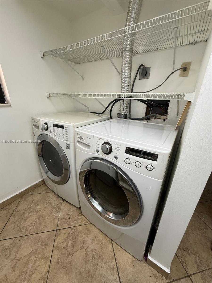 Small Image of 10253 NORTH WEST 9TH ST CIR #406-6, Miami Number 13