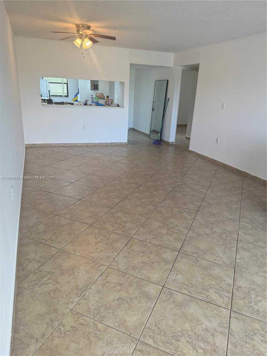 Small Image of 10253 NORTH WEST 9TH ST CIR #406-6, Miami Number 16