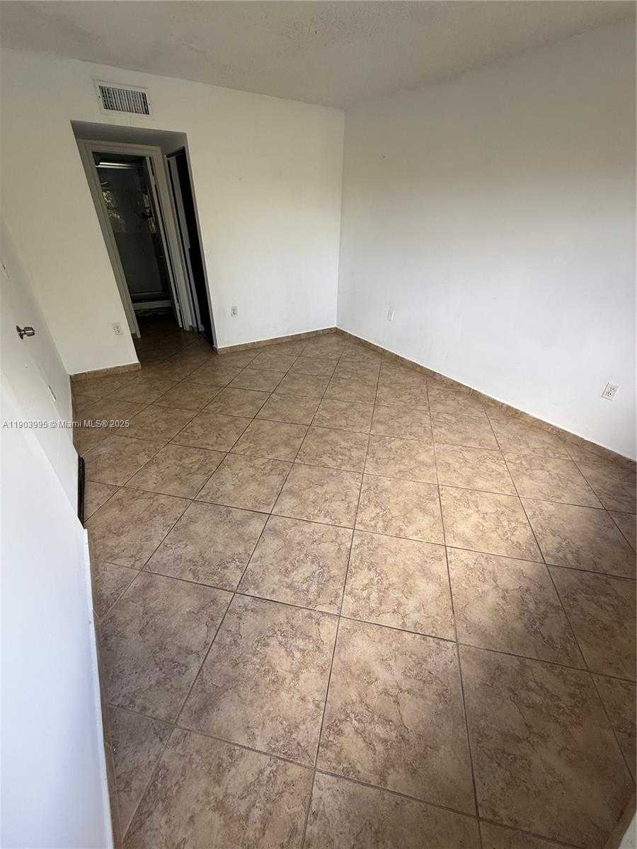 Small Image of 10253 NORTH WEST 9TH ST CIR #406-6, Miami Number 17