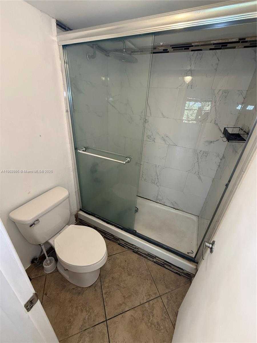 Small Image of 10253 NORTH WEST 9TH ST CIR #406-6, Miami Number 22