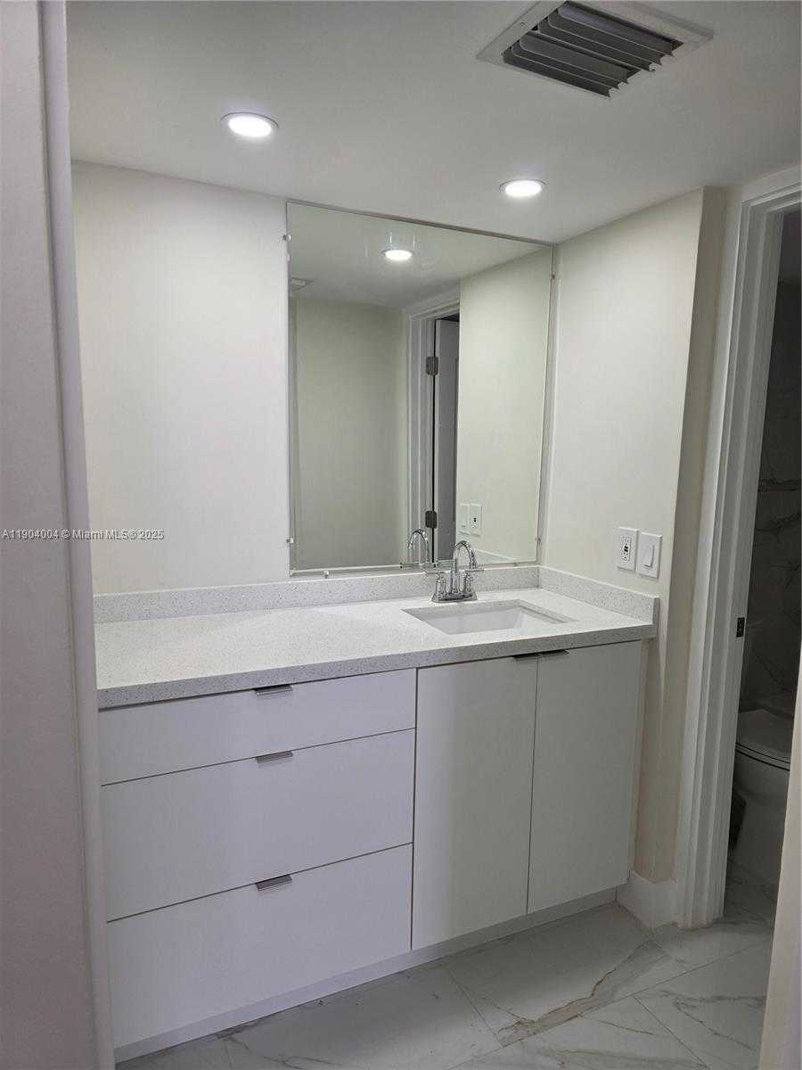 Small Image of 8870 FONTAINEBLEAU BLVD #103, Miami Number 25