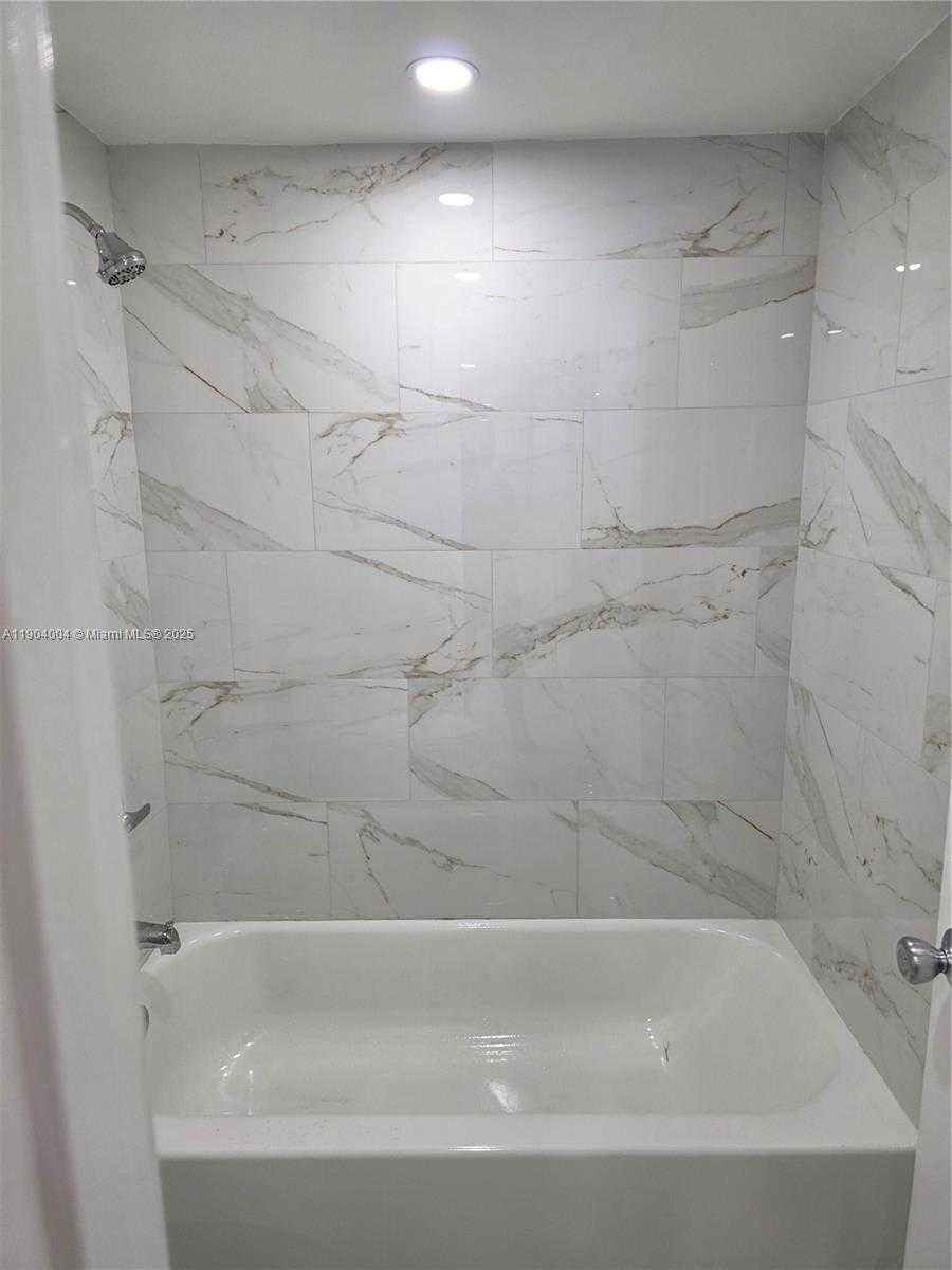 Small Image of 8870 FONTAINEBLEAU BLVD #103, Miami Number 27