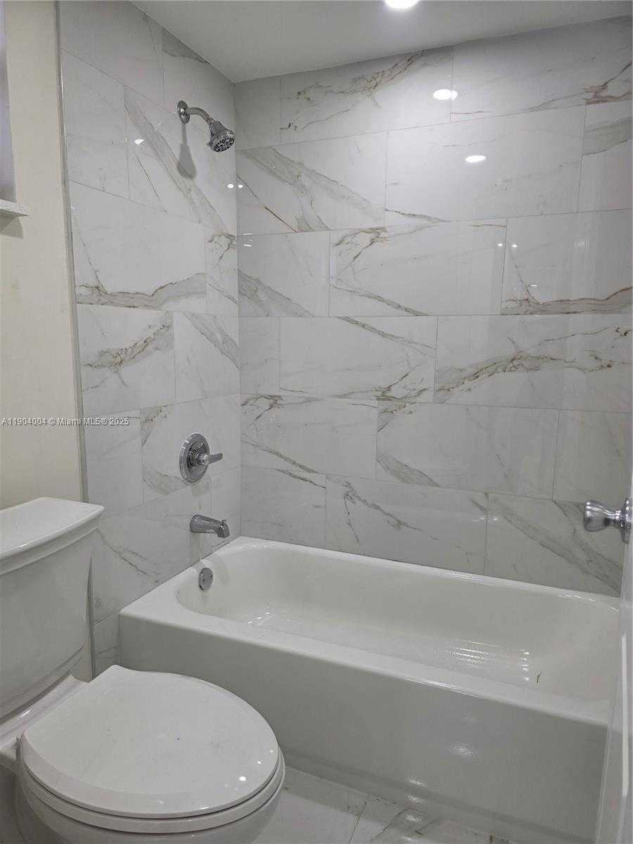 Small Image of 8870 FONTAINEBLEAU BLVD #103, Miami Number 28