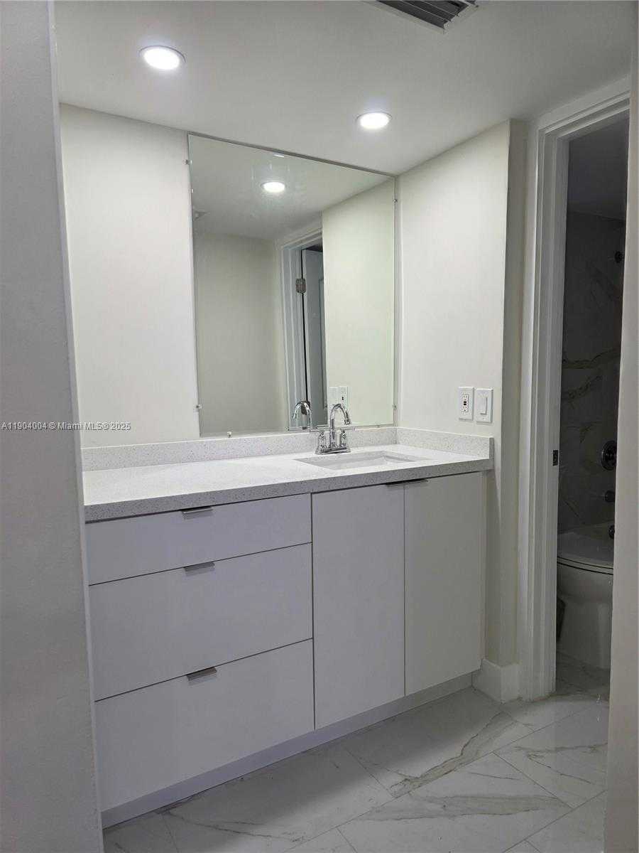 Small Image of 8870 FONTAINEBLEAU BLVD #103, Miami Number 30