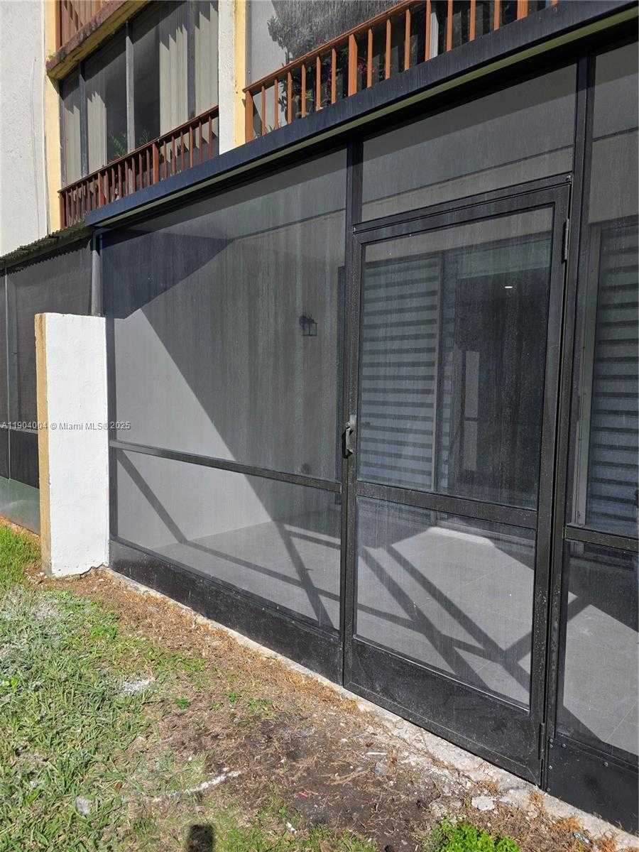 Small Image of 8870 FONTAINEBLEAU BLVD #103, Miami Number 31