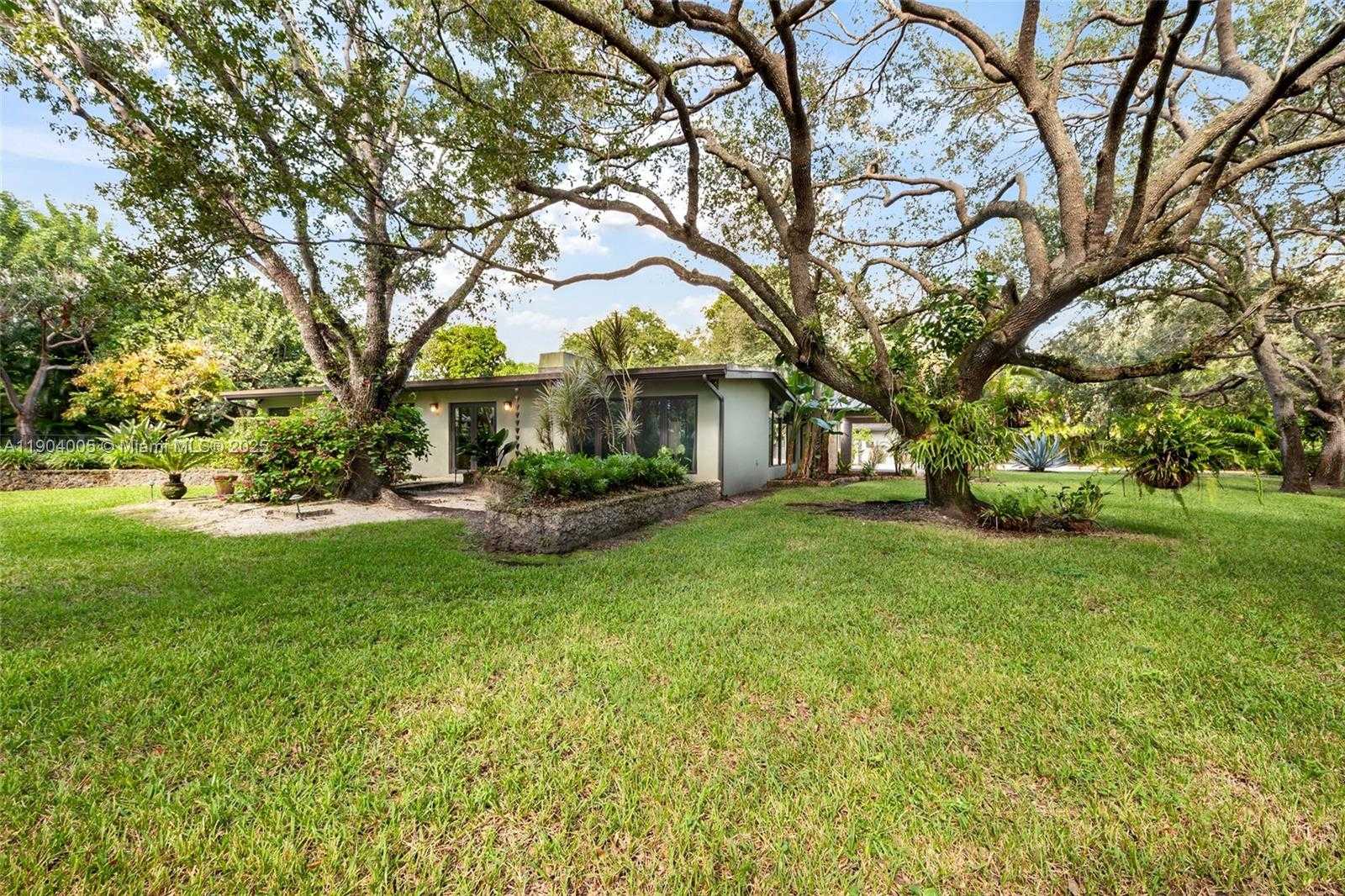 Small Image of 7801 SOUTH WEST 128TH ST, Pinecrest Number 24