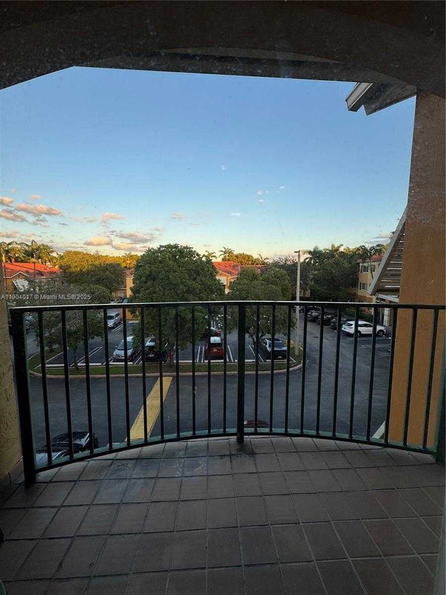 Small Image of 7350 NORTH WEST 114TH AVE #301, Doral Number 12