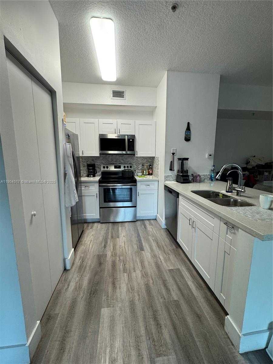 Small Image of 7350 NORTH WEST 114TH AVE #301, Doral Number 5