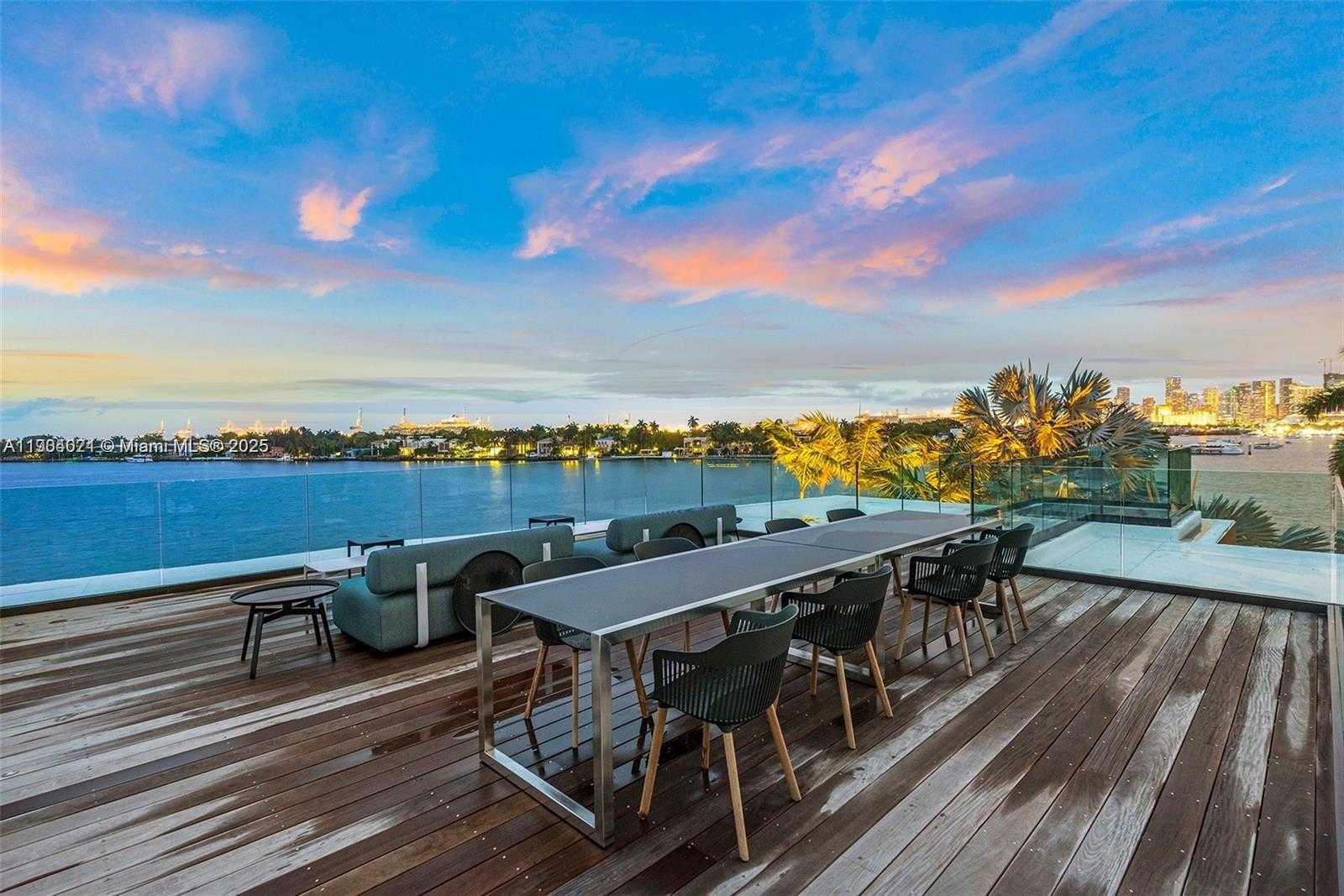 Small Image of 15 EAST SAN MARINO DR #15, Miami Beach Number 16