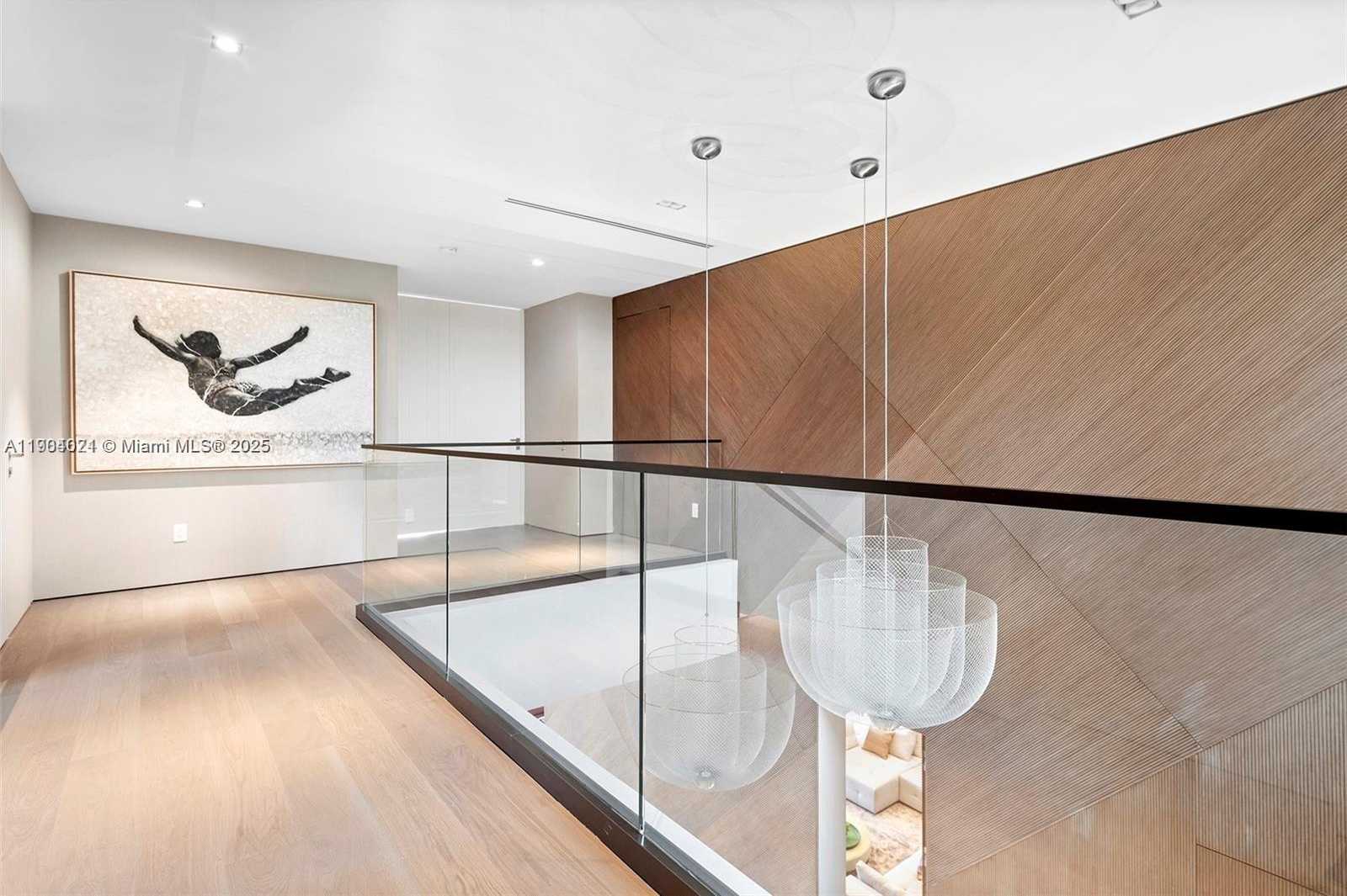 Small Image of 15 EAST SAN MARINO DR #15, Miami Beach Number 27