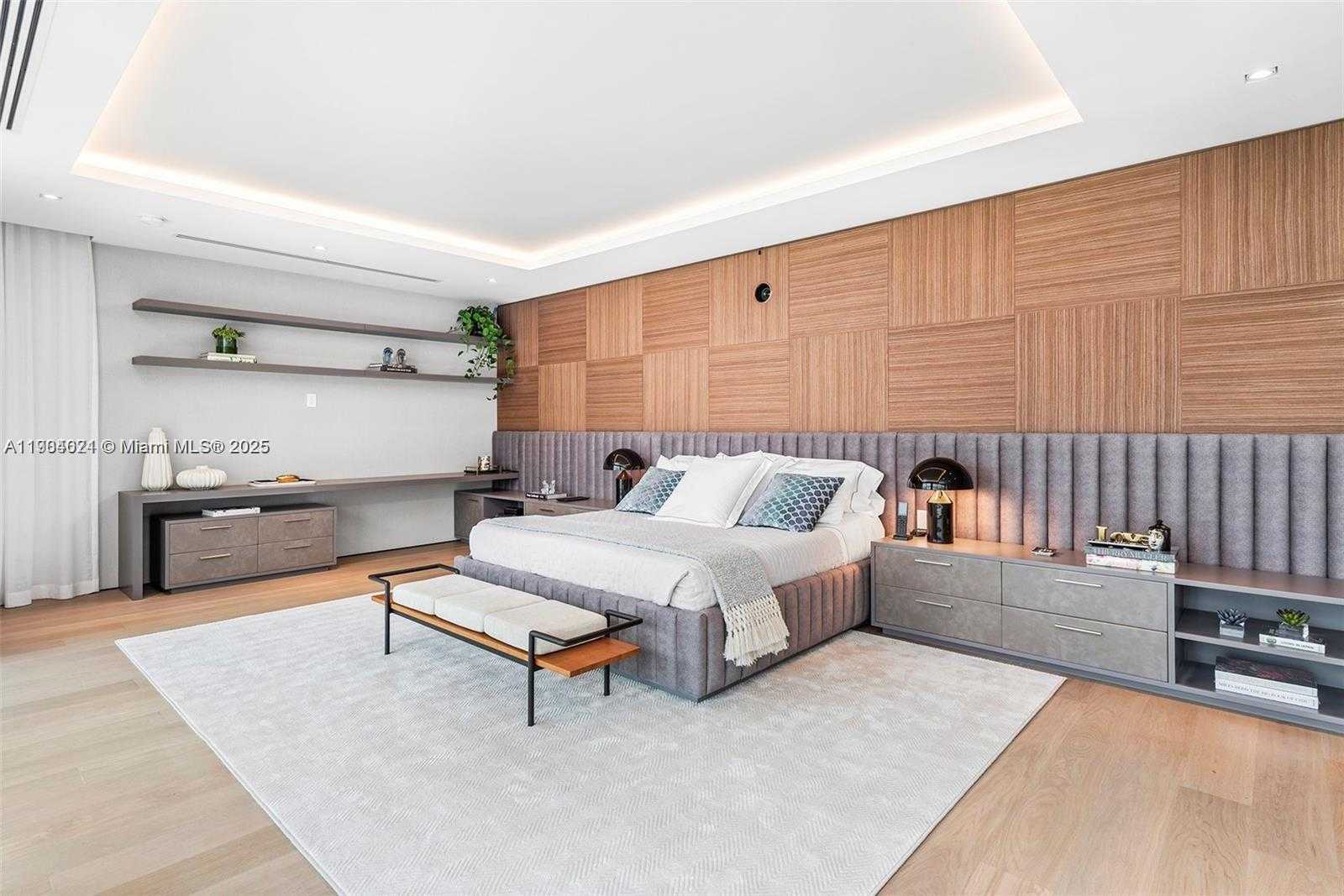 Small Image of 15 EAST SAN MARINO DR #15, Miami Beach Number 31