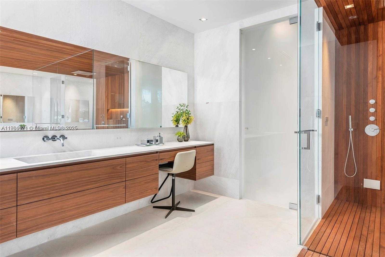 Small Image of 15 EAST SAN MARINO DR #15, Miami Beach Number 33