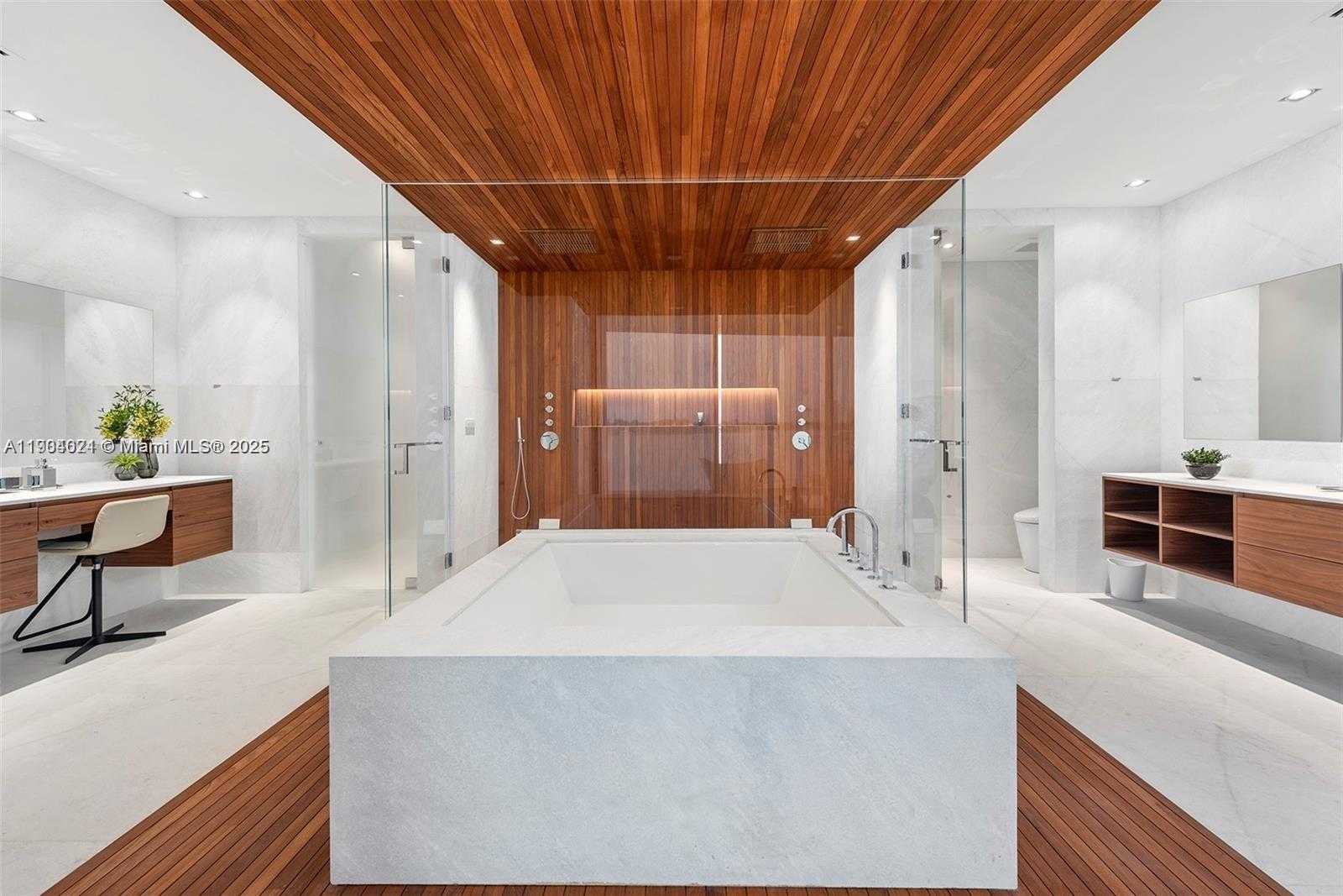 Small Image of 15 EAST SAN MARINO DR #15, Miami Beach Number 35