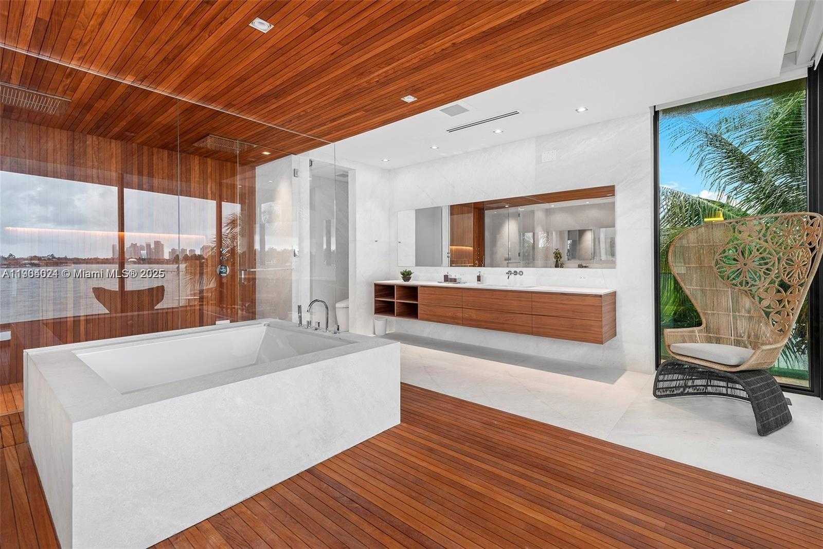 Small Image of 15 EAST SAN MARINO DR #15, Miami Beach Number 36