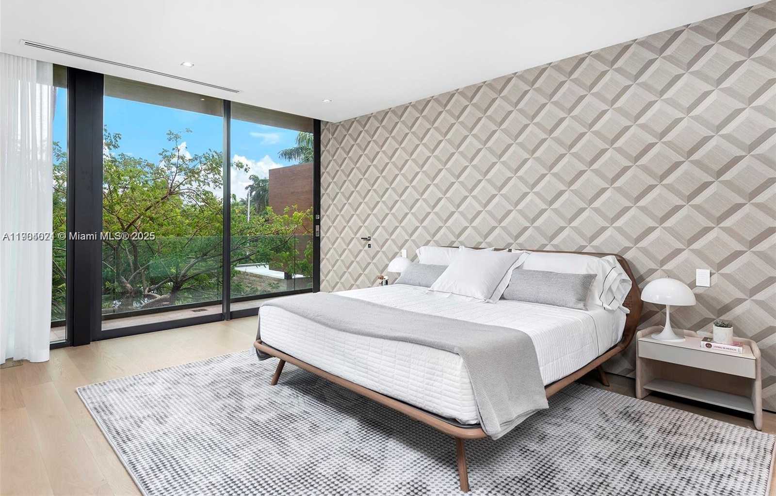 Small Image of 15 EAST SAN MARINO DR #15, Miami Beach Number 46