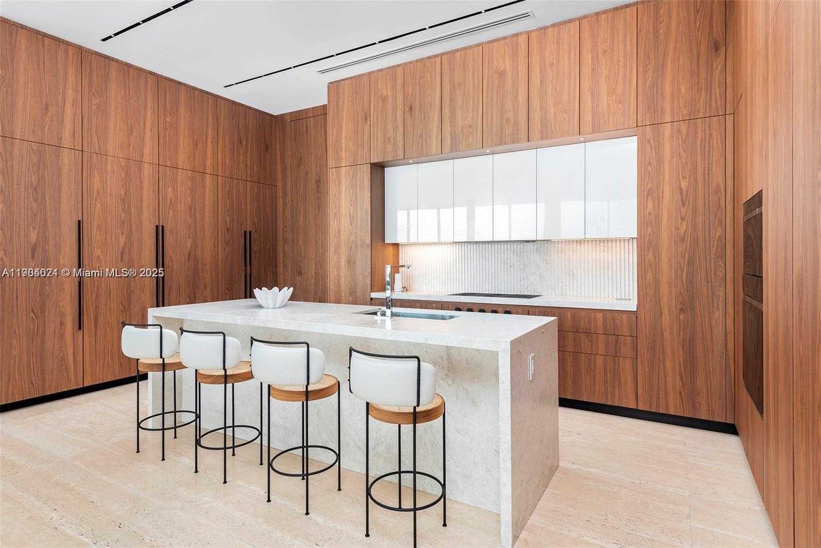 Small Image of 15 EAST SAN MARINO DR #15, Miami Beach Number 52