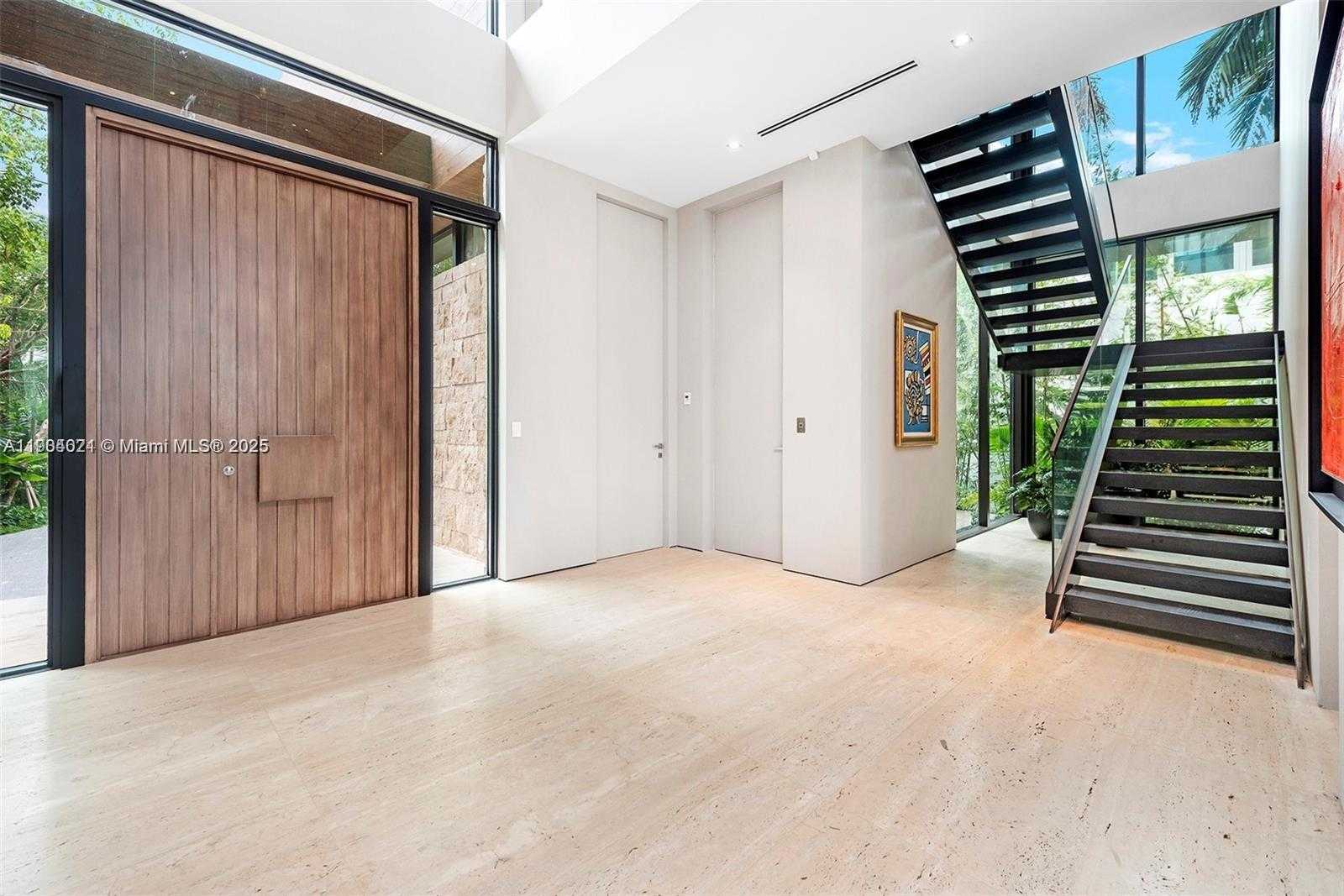 Small Image of 15 EAST SAN MARINO DR #15, Miami Beach Number 76