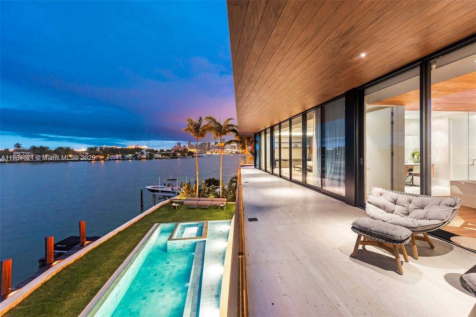 Small Image of 15 EAST SAN MARINO DR #15, Miami Beach Number 9