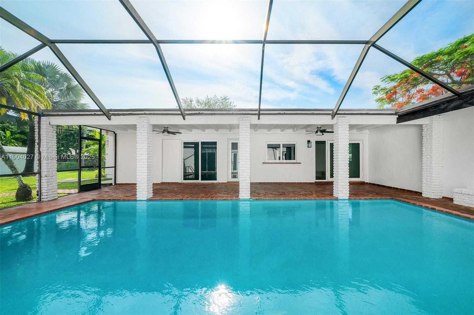 Small Image of 7575 SOUTH WEST 134TH ST, Pinecrest Number 23