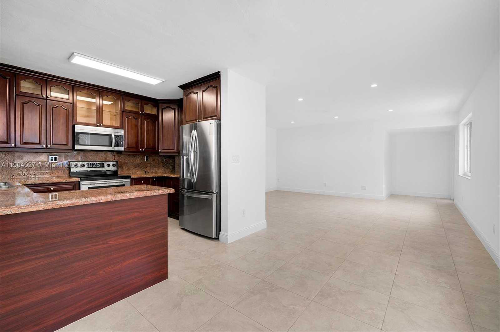 Small Image of 7575 SOUTH WEST 134TH ST, Pinecrest Number 8