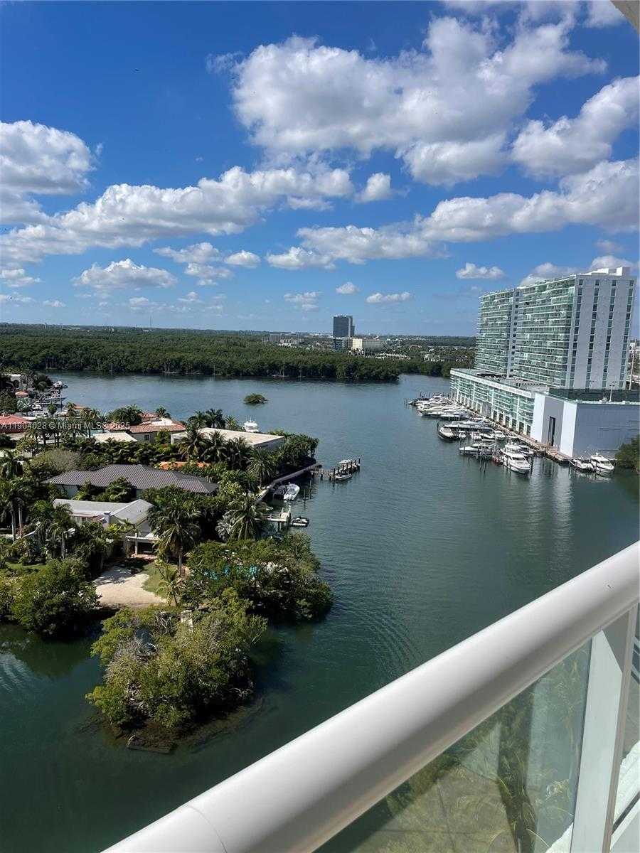 Imagen de Pequeño Objeto