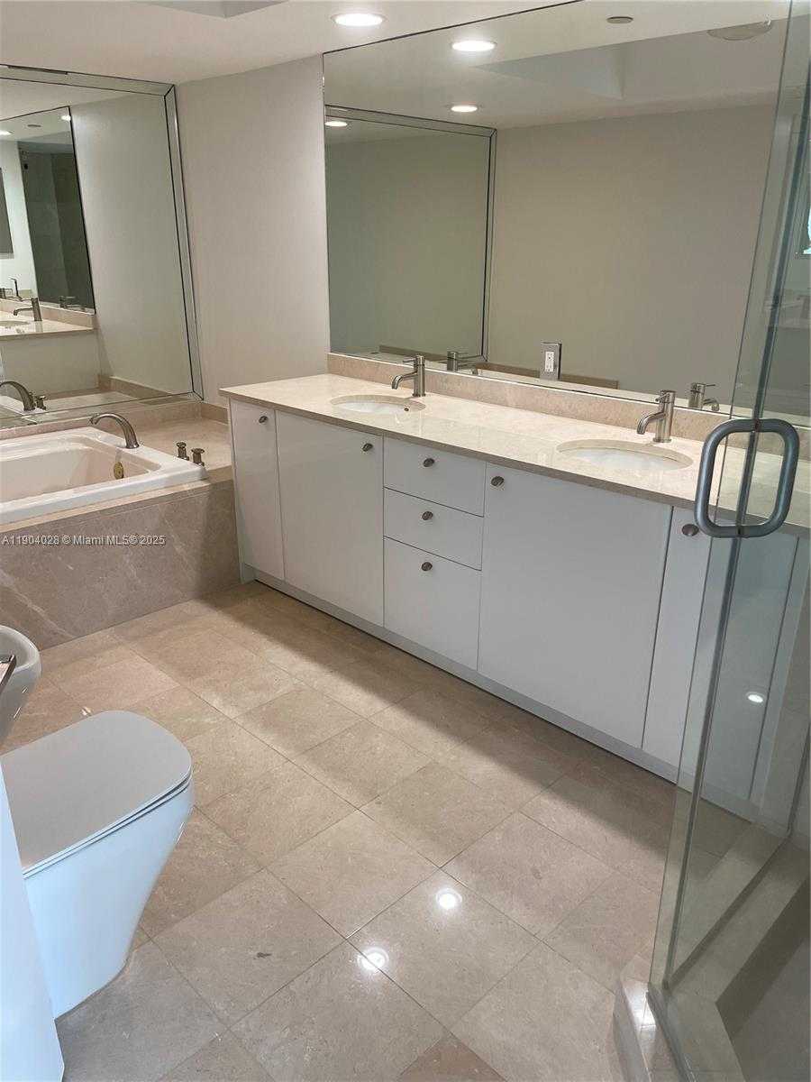 Imagen de Pequeño Objeto