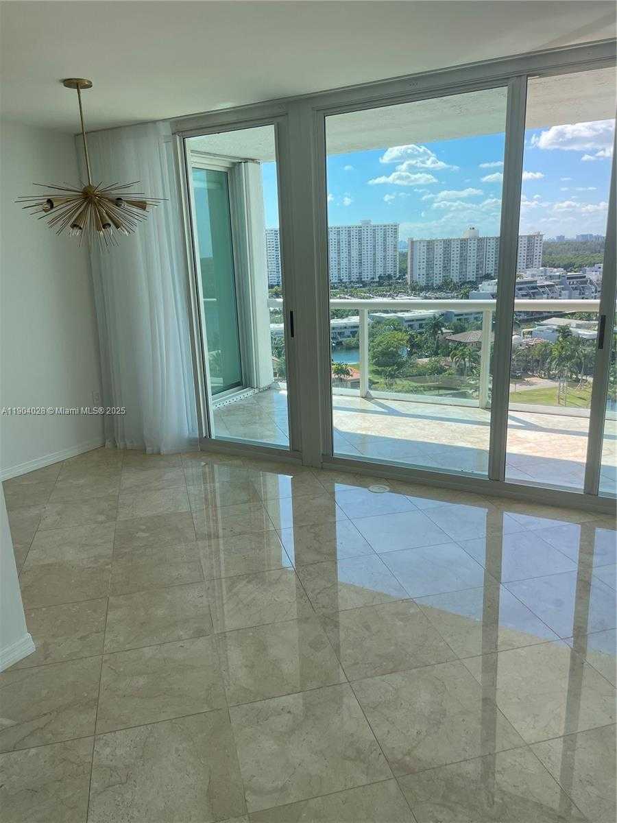 Imagen de Pequeño Objeto