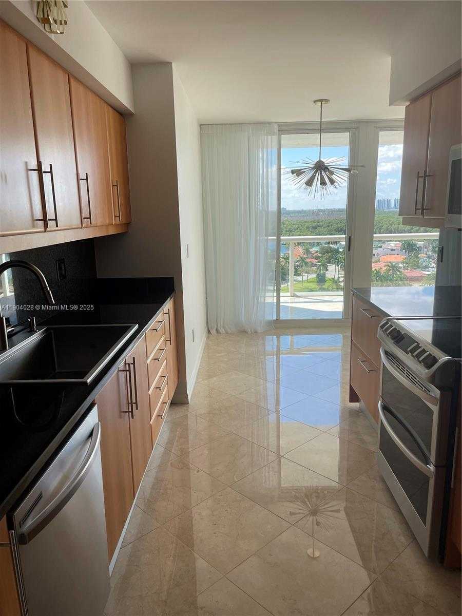 Imagen de Pequeño Objeto