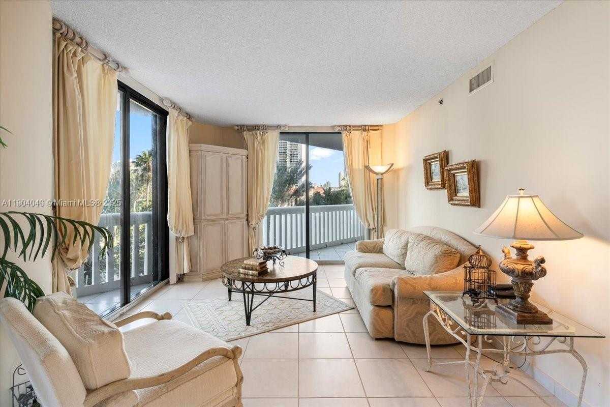 Small Image of 2000 ISLAND BLVD #609, Aventura Number 11