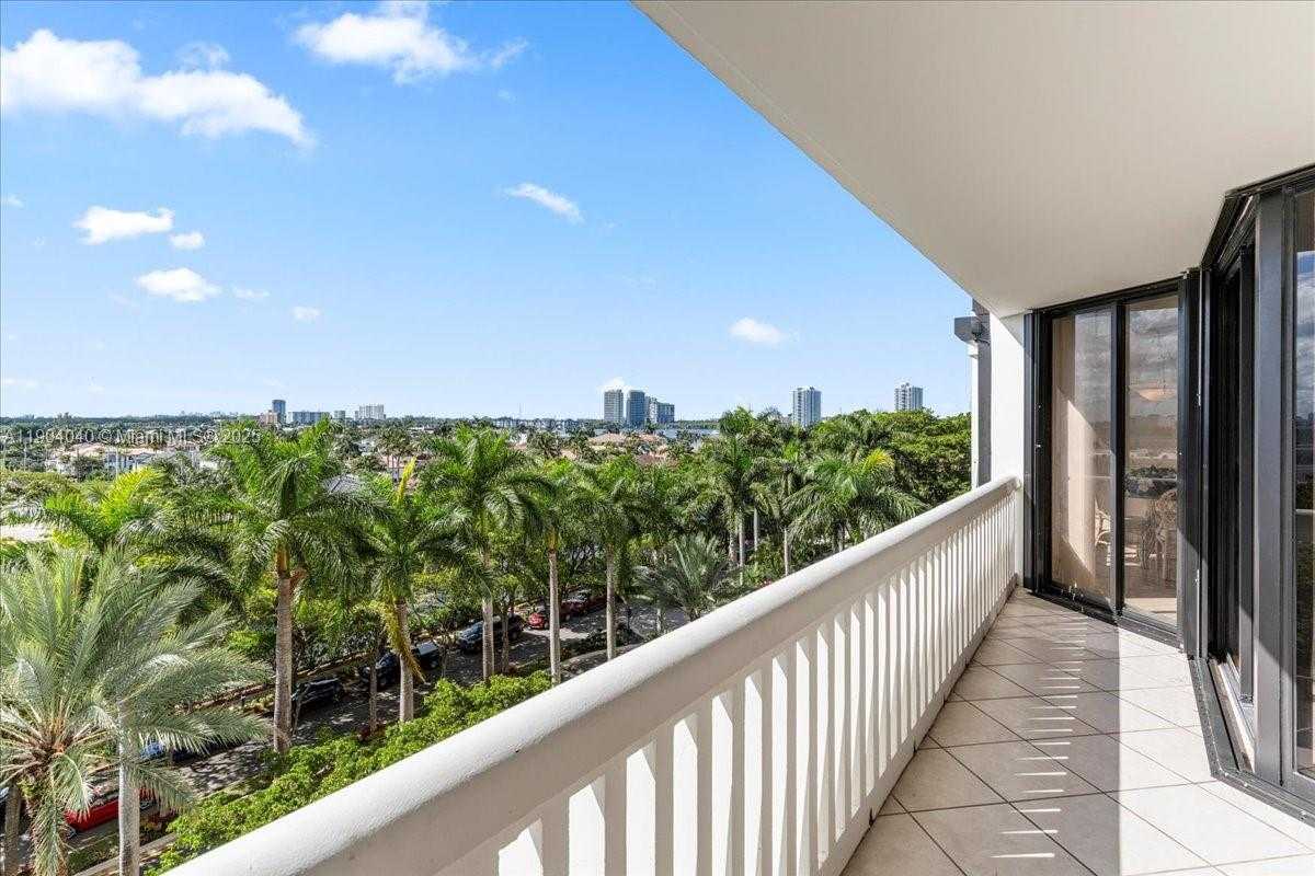 Small Image of 2000 ISLAND BLVD #609, Aventura Number 22