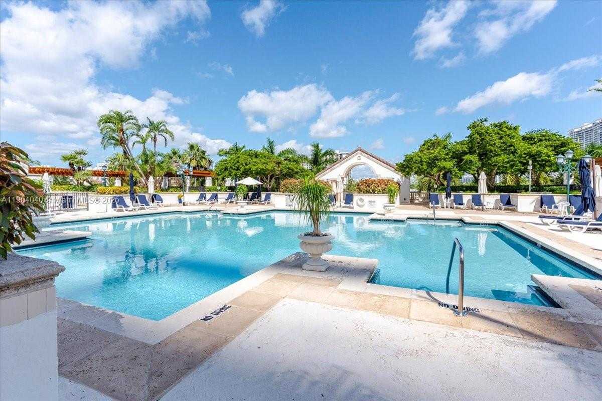 Small Image of 2000 ISLAND BLVD #609, Aventura Number 24