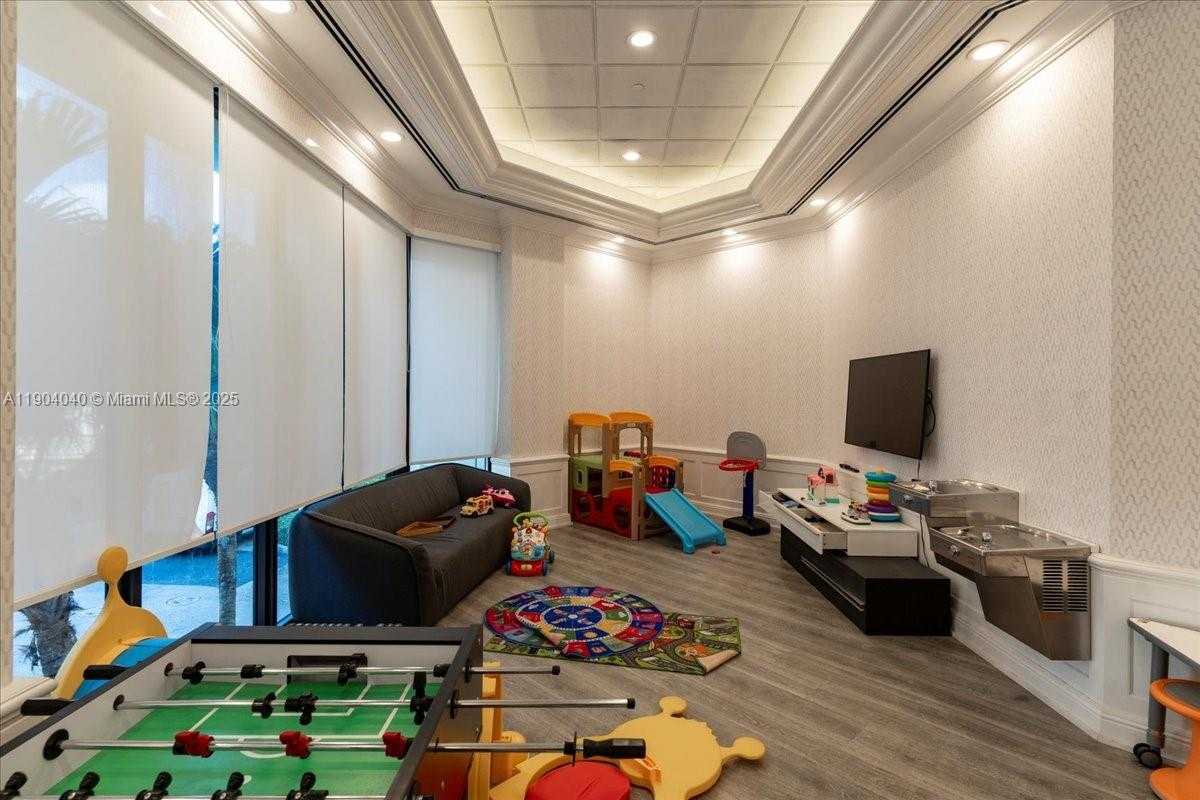 Small Image of 2000 ISLAND BLVD #609, Aventura Number 28