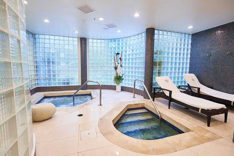 Small Image of 2000 ISLAND BLVD #609, Aventura Number 32