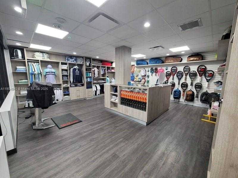 Small Image of 2000 ISLAND BLVD #609, Aventura Number 34