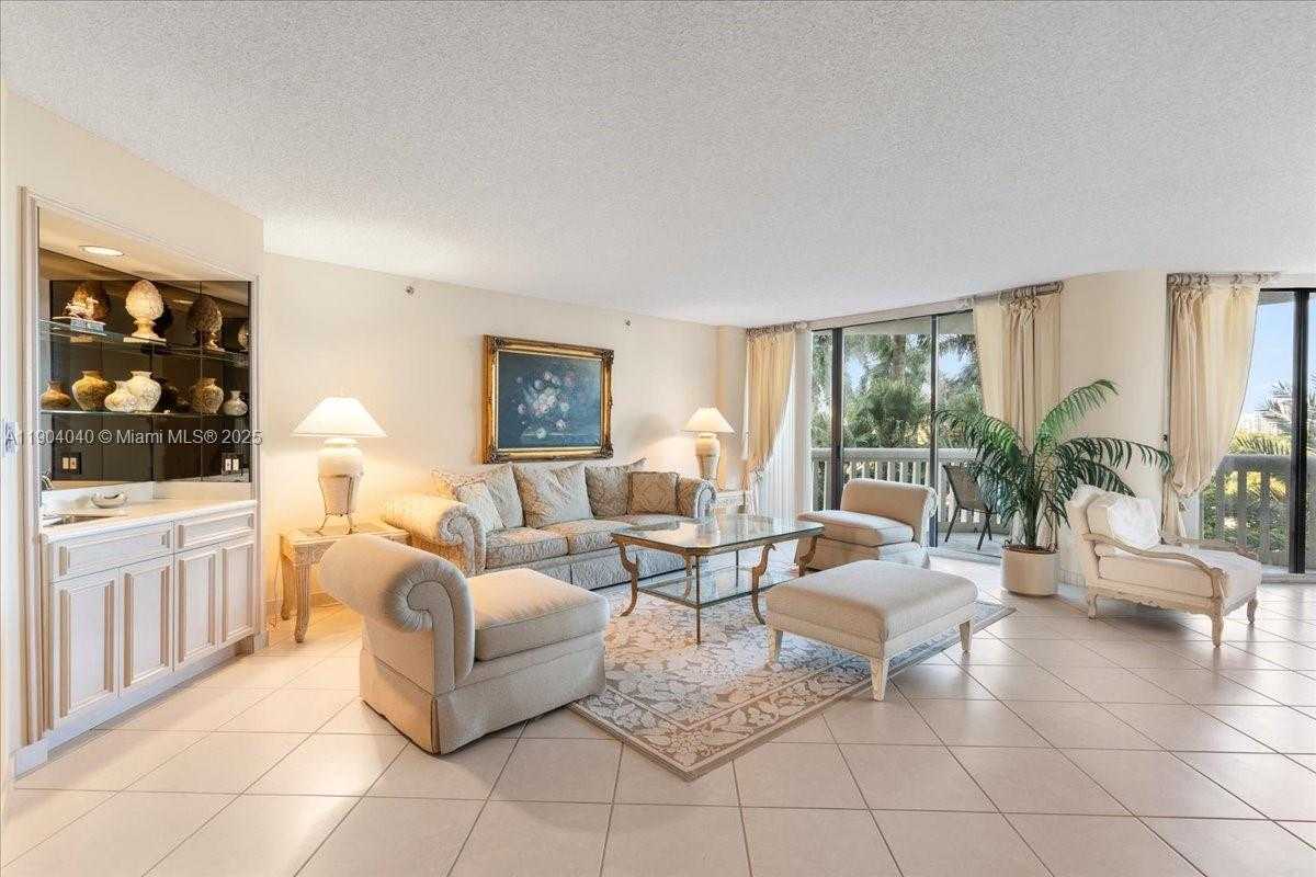 Small Image of 2000 ISLAND BLVD #609, Aventura Number 8
