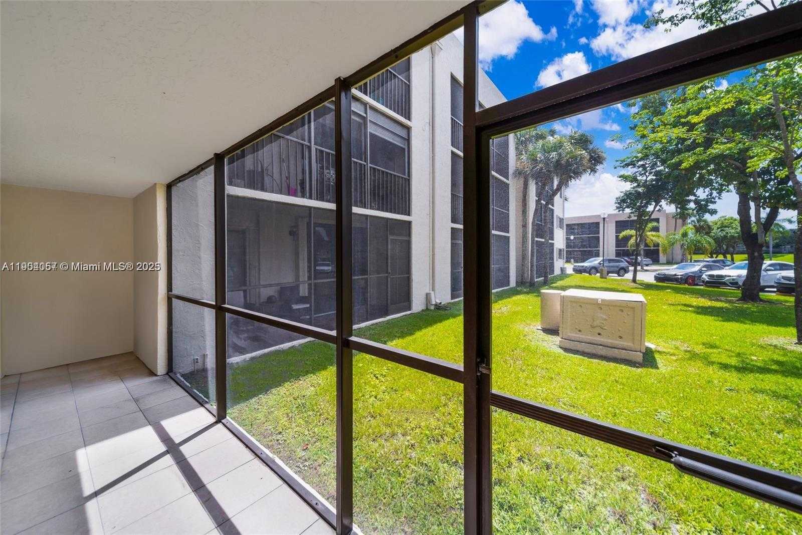 Small Image of 8005 SOUTH WEST 107TH AVE #122, Miami Number 20