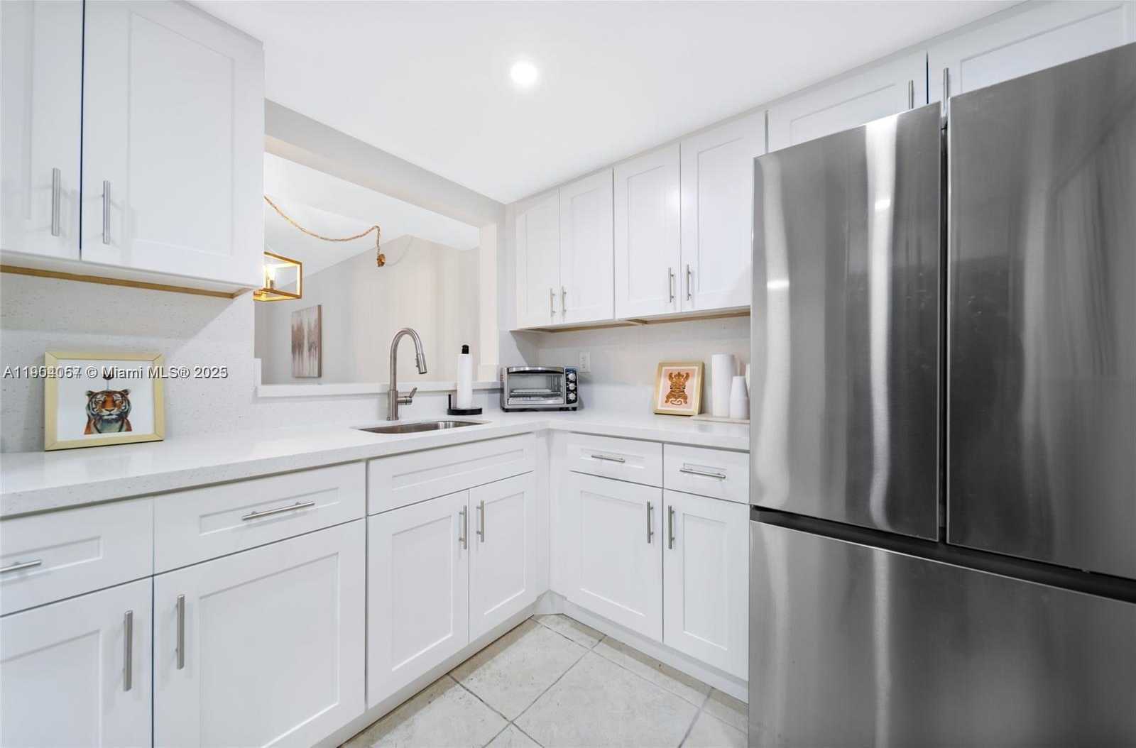 Small Image of 8005 SOUTH WEST 107TH AVE #122, Miami Number 3