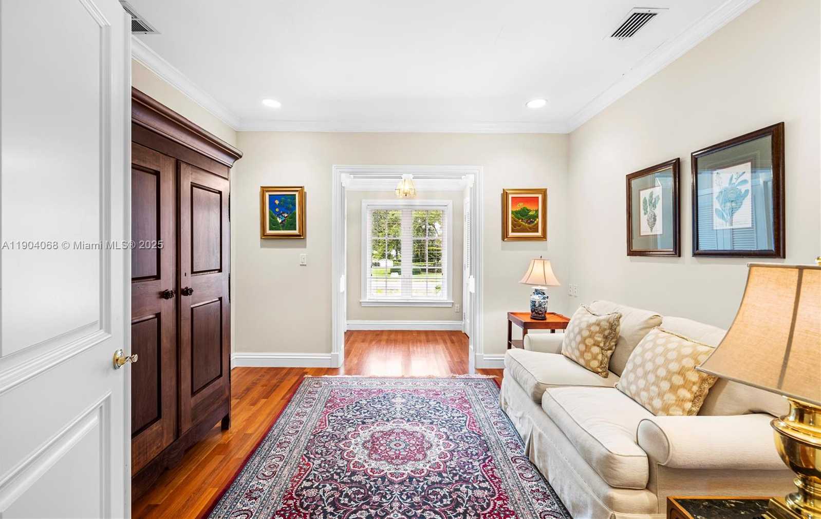 Small Image of 600 MARQUESA DR, Coral Gables Number 14