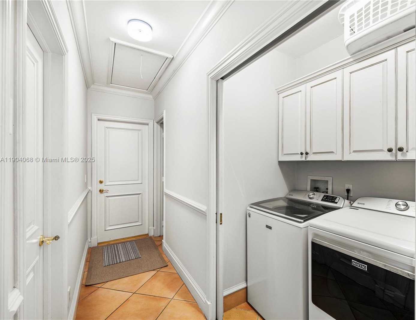 Small Image of 600 MARQUESA DR, Coral Gables Number 15