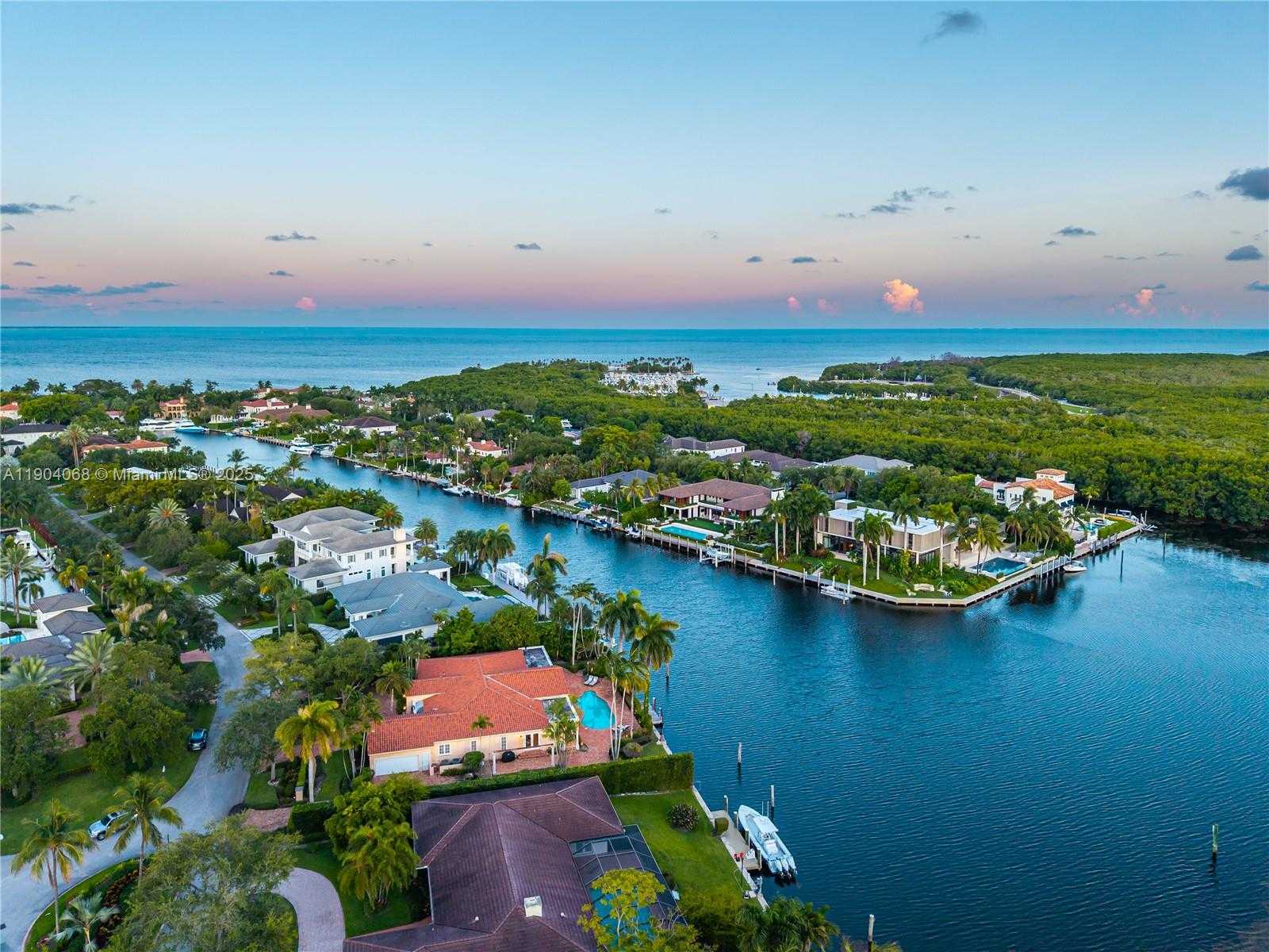 Small Image of 600 MARQUESA DR, Coral Gables Number 21