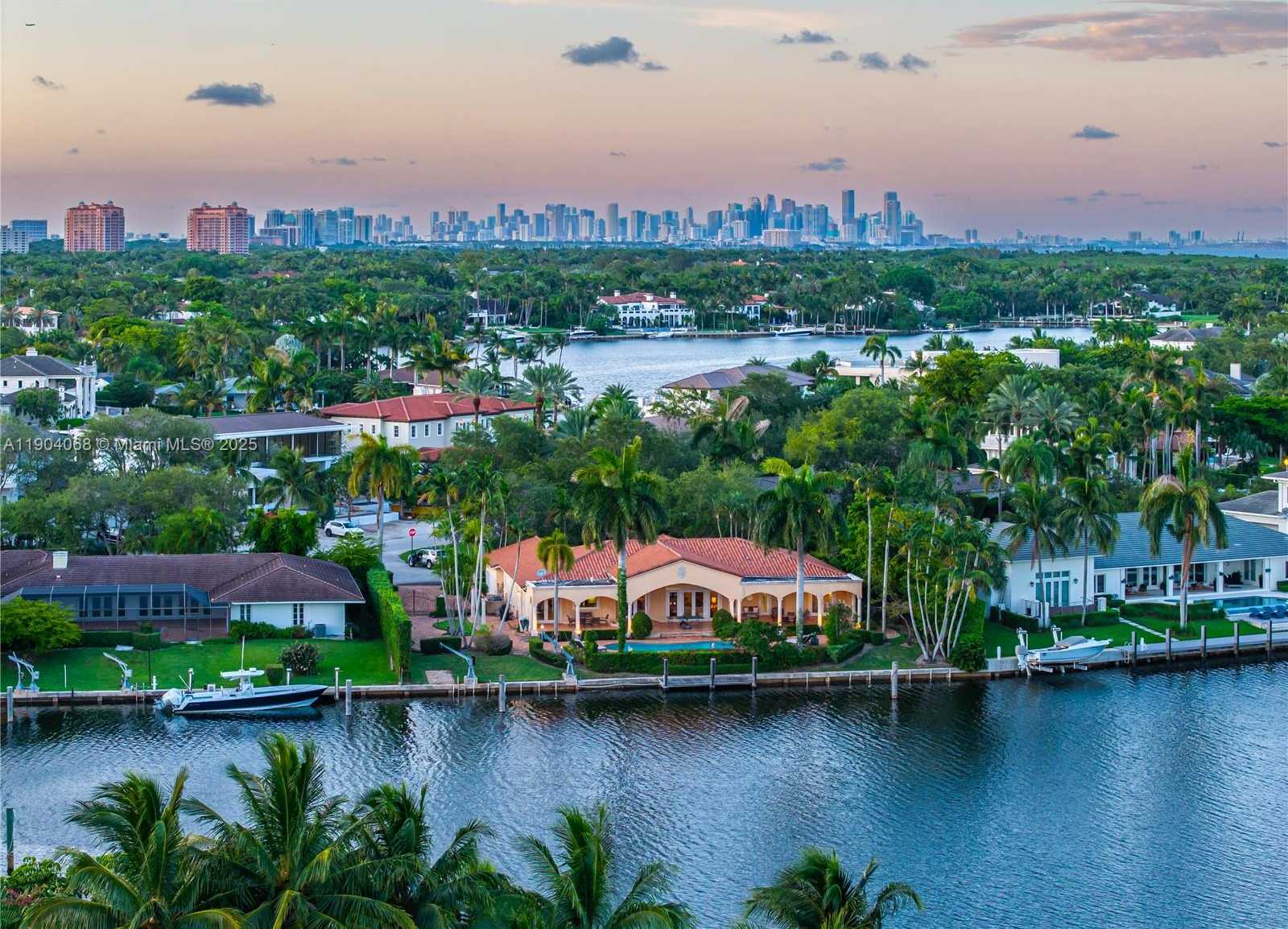 Small Image of 600 MARQUESA DR, Coral Gables Number 24