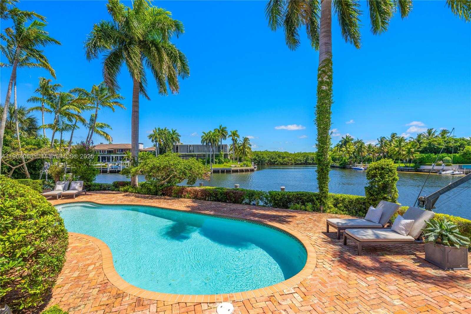 Small Image of 600 MARQUESA DR, Coral Gables Number 6