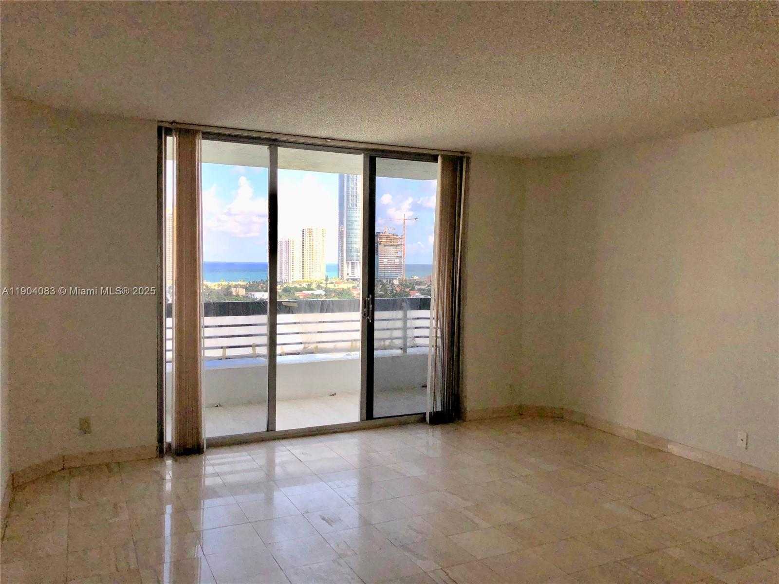 Small Image of 3600 MYSTIC POINTE DR #1717, Aventura Number 4